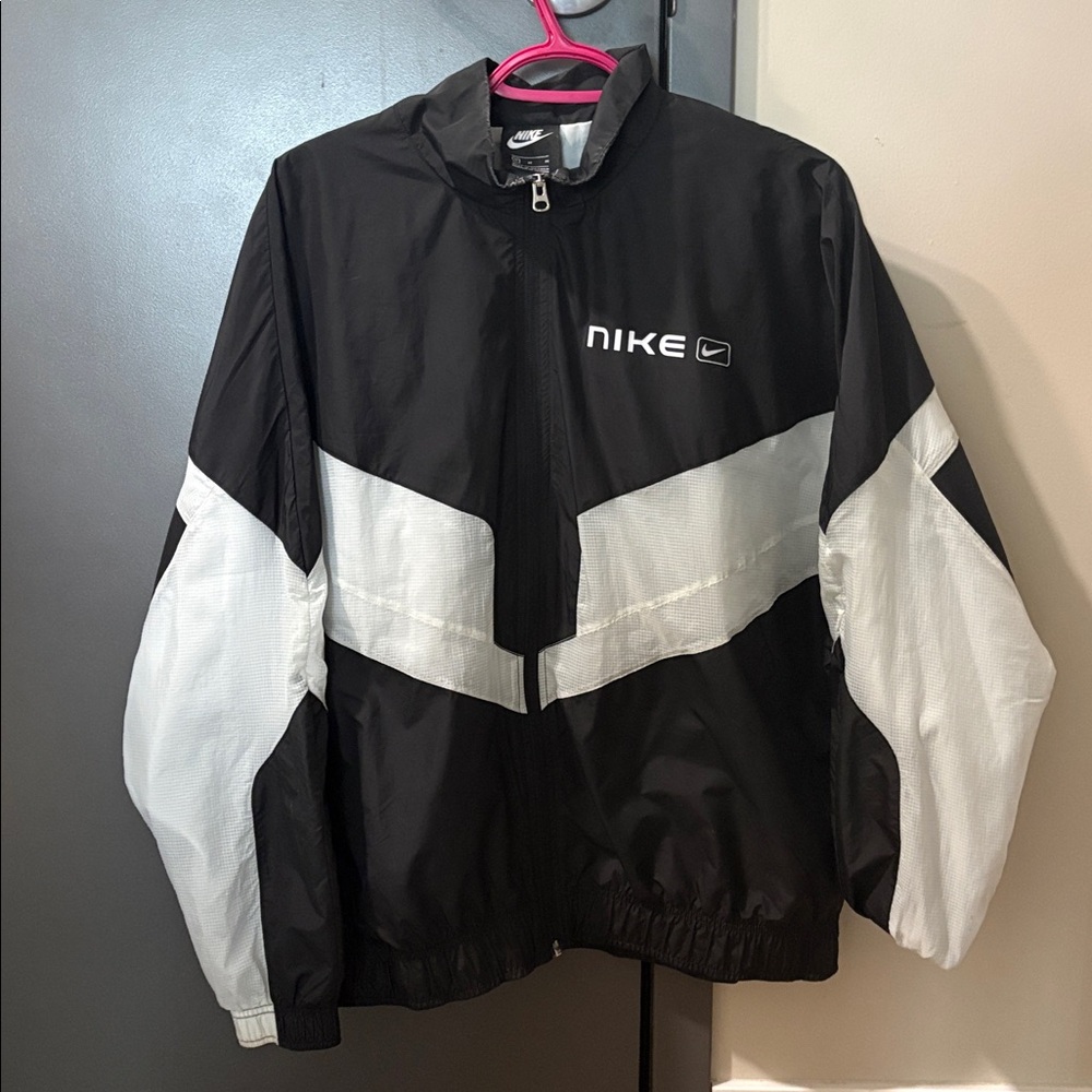 Nike Black and White Chevron Windbreaker Jacket